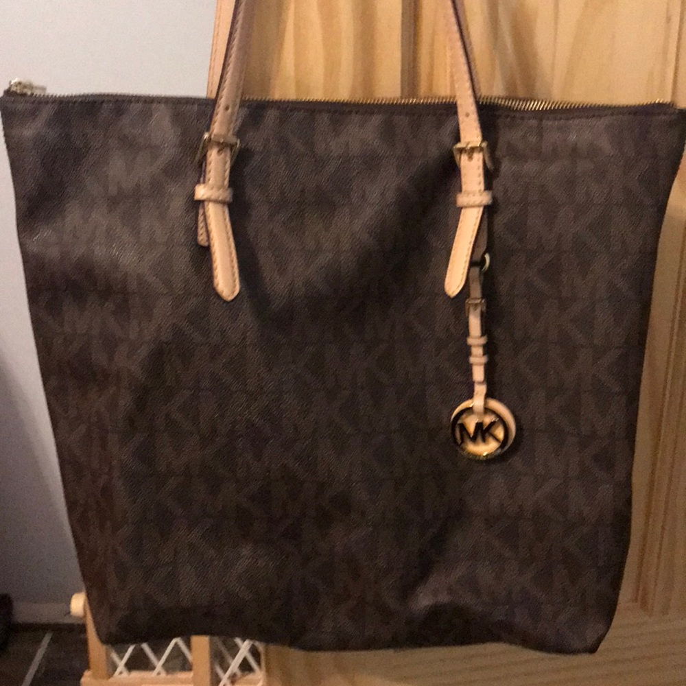 Michael Kors Jet set bag